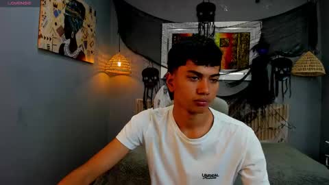 markbowie online show from 11.04.25