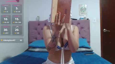 Snapshot of marly_hottest chatting on 11.11.25 marly_hottest online show from 11.11.25