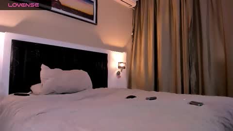 -- Mari -- online show from 02.12.26