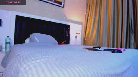 Mari online show from 12.14.25