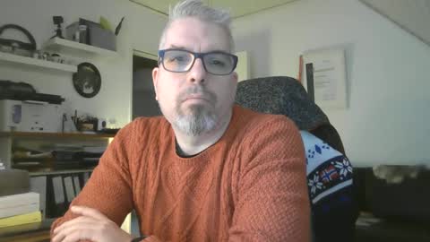 Snapshot of marriedcock1980 chatting on 02.28.25 marriedcock1980 online show from 02.28.25