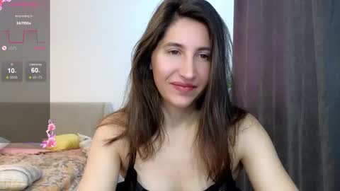 Snapshot of marrycolins chatting on 10.01.25 marrycolins online show from 10.01.25