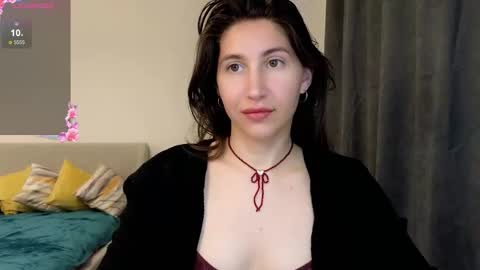 Snapshot of marrycolins chatting on 11.05.25 marrycolins online show from 11.05.25