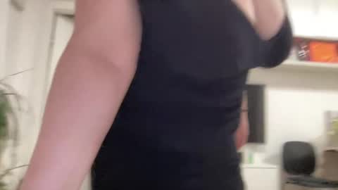 Snapshot of marrygrayes chatting on 05.23.26 Maria online broadcast from Tuesday to Suturday from 6 pm to 12 pm Germany time Sunday-Monday offline online show from 05.23.26