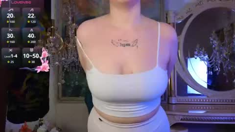 Snapshot of marrymilash chatting on 06.19.26 marrymilash online show from 06.19.26
