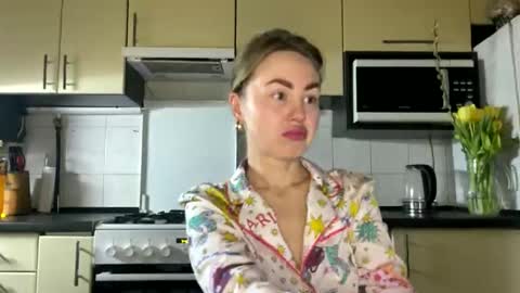 Marta online show from 03.13.26