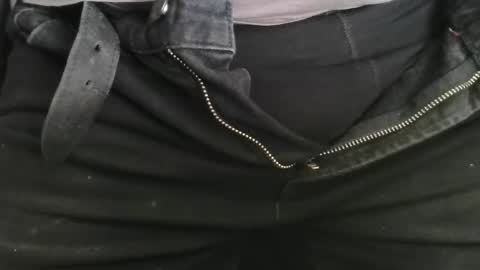 Snapshot of martial04 chatting on 11.22.25 martial04 online show from 11.22.25