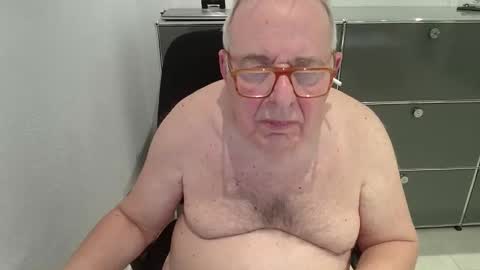 martin_1947 online show from 01.08.26