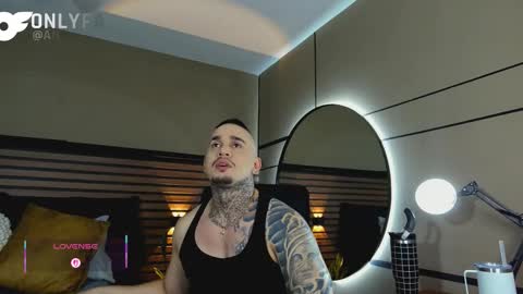 Snapshot of martin_colby05 chatting on 02.18.26 ONLYFANS Sotoandres modelo independiente online show from 02.18.26