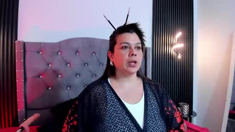 Snapshot of martina_foxy_ chatting on 09.12.25 MARTINA online show from 09.12.25