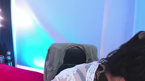 Snapshot of martina_foxy_ chatting on 10.16.25 MARTINA online show from 10.16.25