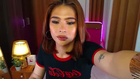Snapshot of martina_lauren chatting on 04.17.26 Martina online show from 04.17.26