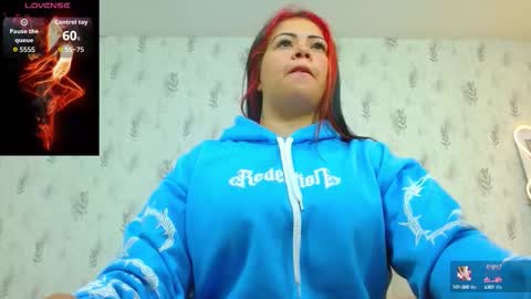 Snapshot of martina_tay chatting on 09.27.25 Hey im martina online show from 09.27.25