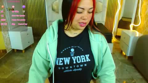 Snapshot of martina_tay chatting on 10.01.25 Hey im martina online show from 10.01.25