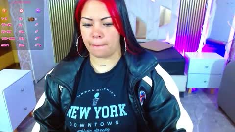 Snapshot of martina_tay chatting on 10.19.25 Hey im martina online show from 10.19.25