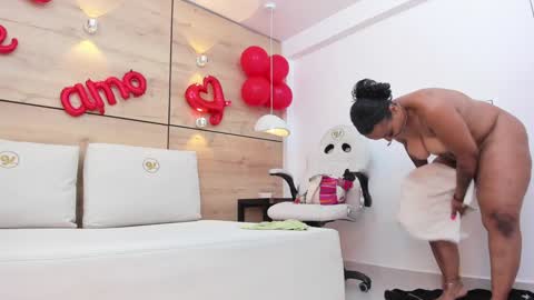 martina touss  online show from 02.08.25