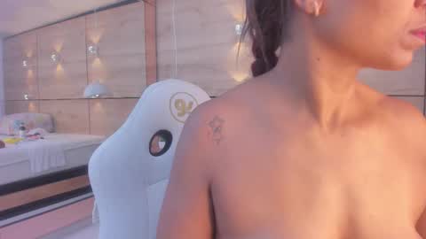 martina touss  online show from 12.15.25