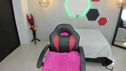 Martina online show from 02.15.25