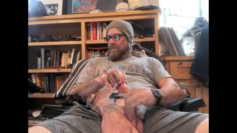 Snapshot of martinstolcris chatting on 12.19.24 martinstolcris online show from 12.19.24