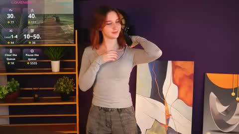 Hello im Caroline online show from 11.21.25