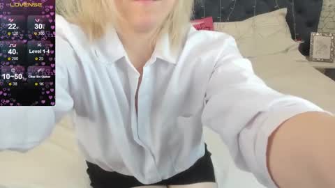 Snapshot of mary__bailey chatting on 01.17.25 mary__bailey online show from 01.17.25