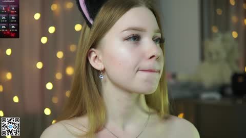 Snapshot of mary_hope_u chatting on 12.12.24 Mary online show from 12.12.24