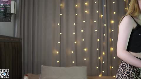 Snapshot of mary_hope_u chatting on 12.14.24 Mary online show from 12.14.24