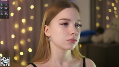 Snapshot of mary_hope_u chatting on 12.18.24 Mary online show from 12.18.24