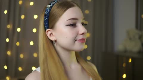 Snapshot of mary_hope_u chatting on 01.15.25 Mary online show from 01.15.25