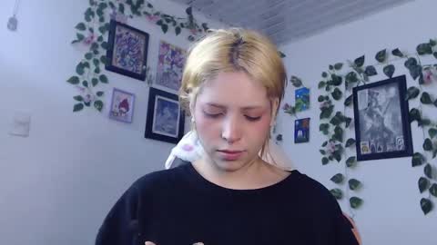                      100   online show from 01.12.25