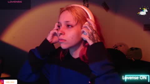                      100   online show from 12.03.25