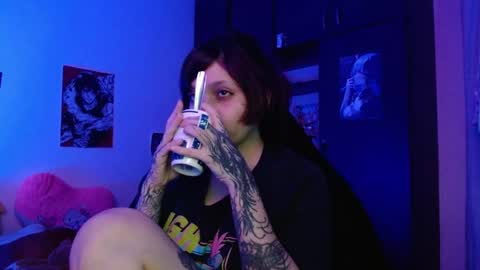                      100   online show from 05.25.26