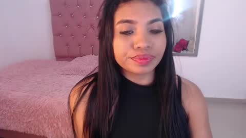 Snapshot of mary_live18 chatting on 02.12.25 Hi guys im Mary online show from 02.12.25