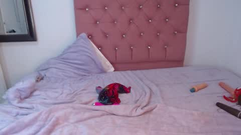 Snapshot of mary_live18 chatting on 03.01.25 Hi guys im Mary online show from 03.01.25