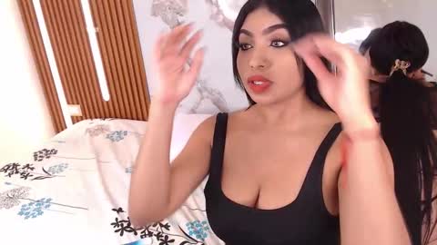 Snapshot of mary_live18 chatting on 09.12.25 Hi guys im Mary online show from 09.12.25