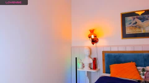 Snapshot of mary_marlow chatting on 02.04.25 Mary online show from 02.04.25