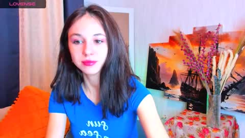 Snapshot of mary_marlow chatting on 10.09.25 Mary online show from 10.09.25