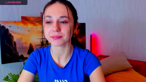 Snapshot of mary_marlow chatting on 11.25.25 Mary online show from 11.25.25