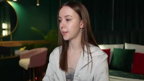 Snapshot of mary_sparkle_ chatting on 06.30.26 yours fetish mary online show from 06.30.26