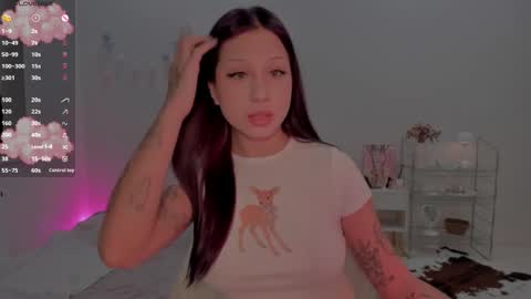 Snapshot of mary_tim chatting on 10.08.25 Maryana online show from 10.08.25