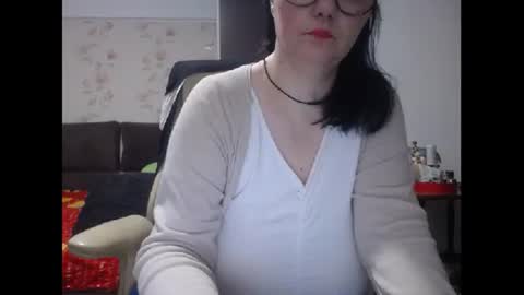 Snapshot of mary_x chatting on 03.03.25 Mary online show from 03.03.25