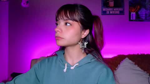 Snapshot of maryberry__ chatting on 12.23.25 online show from 12.23.25