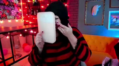 Mary online show from 09.29.25