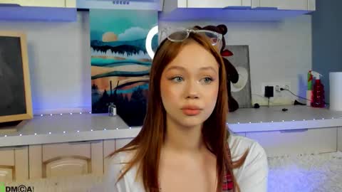 Snapshot of maryhart_ chatting on 11.17.25 MaryHart online show from 11.17.25