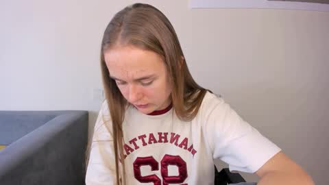 Mari online show from 11.05.25