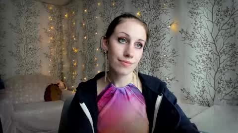 Snapshot of marylou_ chatting on 09.22.25 Mary Lou online show from 09.22.25