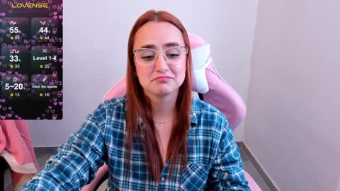 Snapshot of maryluna95 chatting on 12.27.24 Dulce Maria online show from 12.27.24