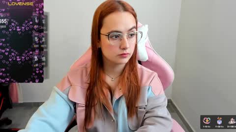 Snapshot of maryluna95 chatting on 01.04.25 Dulce Maria online show from 01.04.25