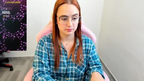 Snapshot of maryluna95 chatting on 01.05.25 Dulce Maria online show from 01.05.25