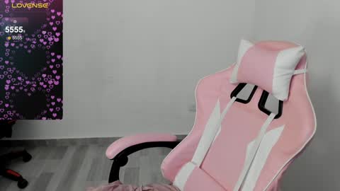 Snapshot of maryluna95 chatting on 01.22.25 Dulce Maria online show from 01.22.25